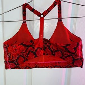 adidas ivy park sports bra. triangle